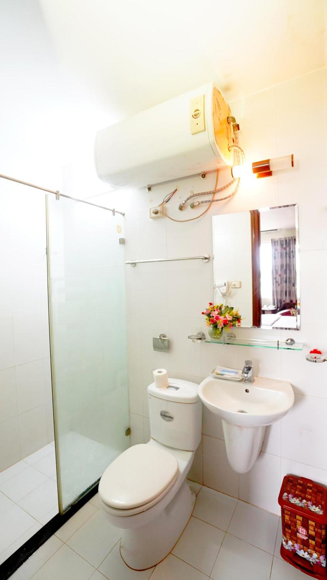 Ho Sen Xanh Hotel Ханой Екстер'єр фото