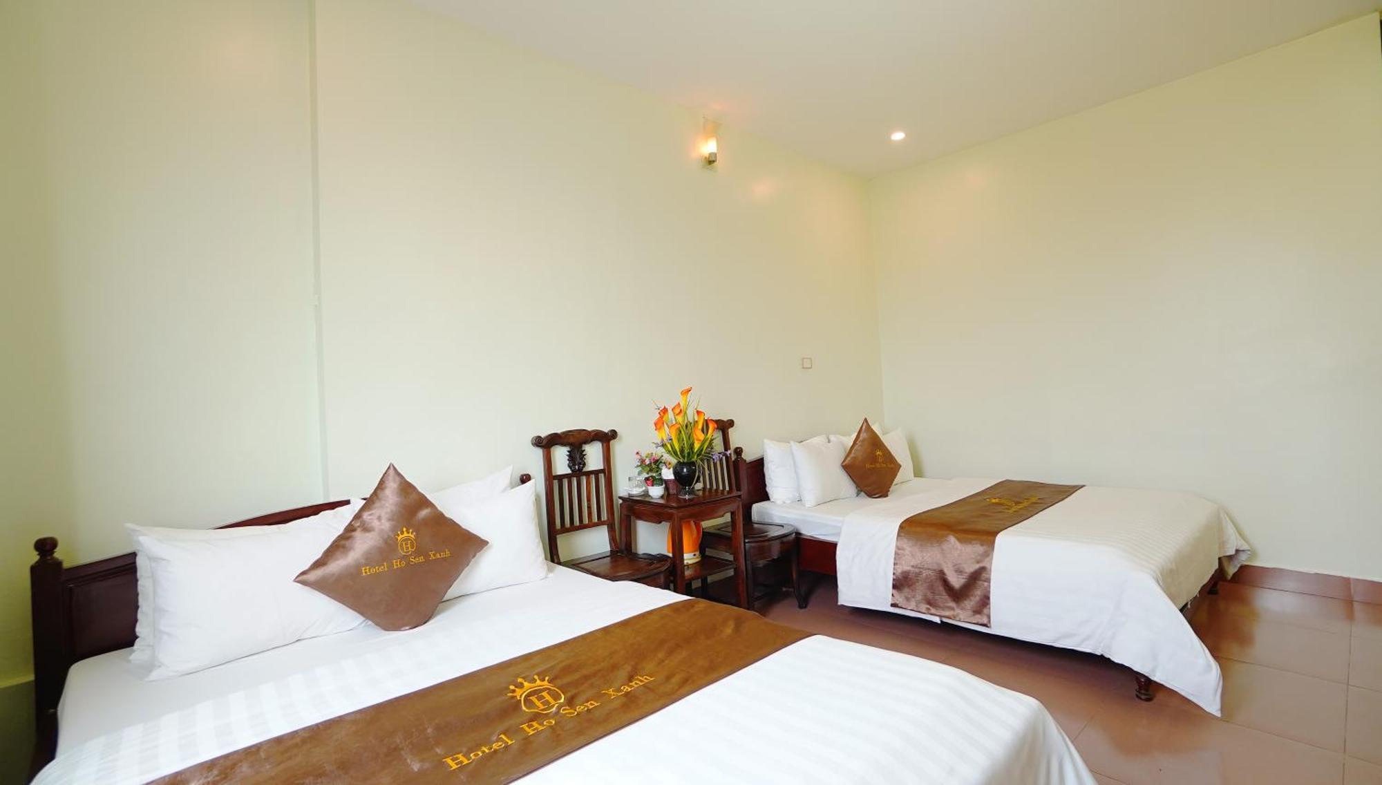 Ho Sen Xanh Hotel Ханой Екстер'єр фото