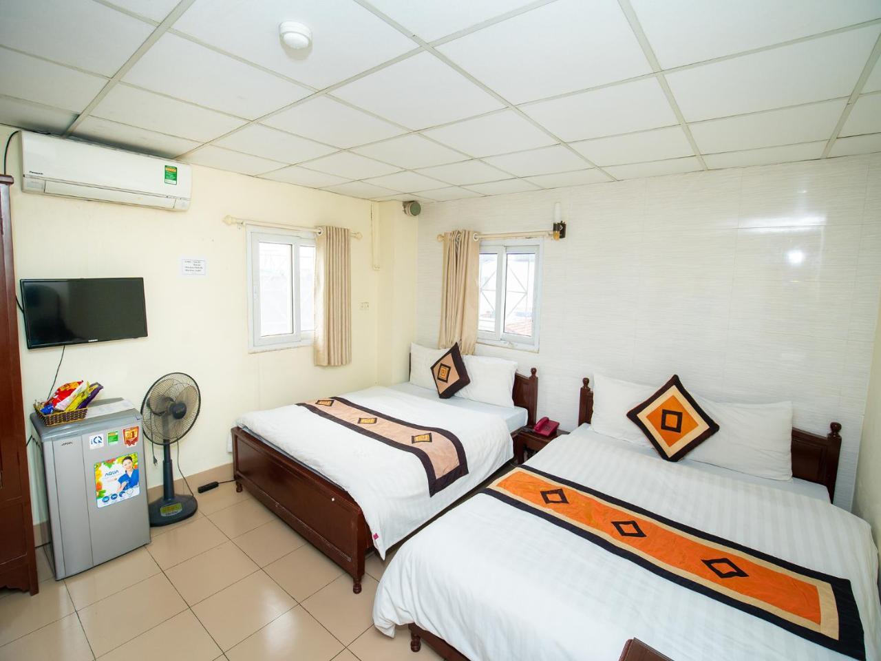 Ho Sen Xanh Hotel Ханой Екстер'єр фото